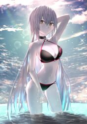  ahoge arm_behind_head arm_up backlighting bare_shoulders bikini black_bikini blue_sky breasts choker cleavage fate/grand_order fate_(series) female grey_hair highres jeanne_d&#039;arc_alter_(fate) jeanne_d&#039;arc_alter_(swimsuit_berserker)_(fate) kaze_minoru_so-ru large_breasts long_hair looking_at_viewer navel o-ring o-ring_bikini ocean outdoors sky solo stomach swimsuit thighs very_long_hair wading wet yellow_eyes 