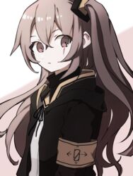  404_logo_(girls&#039;_frontline) armband black_jacket brown_eyes brown_hair commentary female fuco girls&#039;_frontline jacket long_hair looking_at_viewer multicolored_hair one_side_up scar scar_across_eye shirt solo two-tone_hair ump45_(girls&#039;_frontline) upper_body white_shirt yellow_armband 