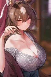  animal_ears bare_shoulders breasts brown_hair cleavage collarbone female fingernails hair_between_eyes highres horse_ears horse_girl inaba_(usanopo) japanese_clothes kimono large_breasts long_hair looking_at_viewer multicolored_hair parted_lips red_eyes shima_(pattern) sirius_symboli_(umamusume) smile solo streaked_hair umamusume upper_body white_hair yukata 