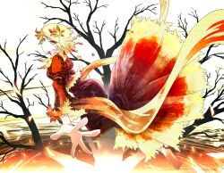  aki_shizuha barefoot blonde_hair commentary_request female hair_ornament kusakanmuri leaf leaf_hair_ornament multicolored_hair outstretched_hand red_eyes shawl short_hair skirt solo touhou tree two-tone_hair 