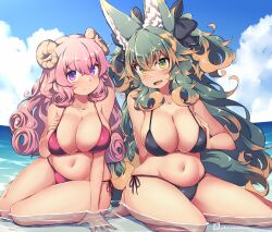  2girls animal_ear_fluff animal_ears bikini bikini_day black_bikini breasts commentary_request green_eyes green_hair horns kuromiya kuromiya_raika_(kuromiya) kuzakura_mika_(kuromiya) large_breasts long_hair multicolored_hair multiple_girls ocean open_mouth orange_hair original pink_hair red_bikini sheep_girl sheep_horns swimsuit two-tone_hair 