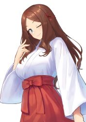  absurdres blue_eyes breasts brown_hair fate/grand_order fate_(series) female forehead hakama hakama_skirt highres japanese_clothes kimono large_breasts leonardo_da_vinci_(fate) long_hair long_sleeves looking_at_viewer miko one_eye_closed parted_bangs ranma_(kamenrideroz) red_hakama skirt smile solo white_kimono wide_sleeves 