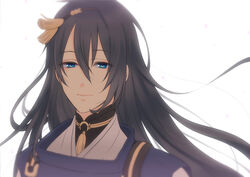  1boy alternate_hair_length alternate_hairstyle black_hair blue_eyes commentary_request hitori_(edge) japanese_clothes long_hair male_focus mikazuki_munechika smile solo touken_ranbu upper_body 