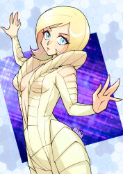  artist_name blonde_hair blue_background blue_hair bodysuit breasts center_opening cowboy_shot female hexagon highres looking_at_viewer medium_hair outstretched_hand pink_lips puffy_collar saika_(pixiv43370196) shin_megami_tensei shin_megami_tensei:_strange_journey signature solo square yellow_bodysuit zelenin_(strange_journey) 