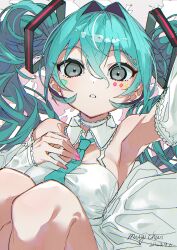  abstract_background absurdres alternate_costume aqua_hair aqua_necktie arm_up armpits artist_name bare_shoulders ben-day_dots breasts choker collar commentary_request cross cross_facial_mark dated detached_sleeves diamond_(shape) diamond_facial_mark dot_nose dress facial_mark fanged_bangs female frilled_choker frilled_collar frilled_sleeves frills green_eyes hair_between_eyes hair_intakes hair_ornament hand_on_own_chest hand_up hatsune_miku highres knees_up legs_folded long_hair long_sleeves looking_at_viewer loose_hair_strand medium_breasts mugi626 nail_polish necktie parted_lips pink_background pink_nails raised_eyebrows screentones see-through_clothes sidelocks sleeveless sleeveless_dress solo sparkle_facial_mark twintails upper_body vocaloid white_background white_choker white_dress white_sleeves 
