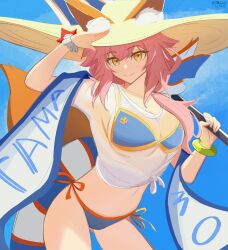  0nineo9 absurdres animal_ear_fluff animal_ears beach_umbrella bikini blue_bikini bracelet breasts cleavage fate/grand_order fate_(series) female fox_ears fox_girl fox_tail hat highres jewelry large_breasts long_hair looking_at_viewer navel pink_hair sash shirt short_sleeves sidelocks smile solo straw_hat swimsuit tail tamamo_(fate) tamamo_no_mae_(swimsuit_lancer)_(fate) tamamo_no_mae_(swimsuit_lancer)_(first_ascension)_(fate) thighs tied_shirt umbrella white_shirt yellow_eyes 