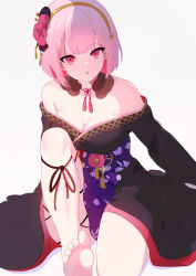  absurdres anemone_(flower) barefoot black_kimono breasts commentary detached_collar female flower gold_hairband gradient_background hair_flower hair_ornament hairband highres hololive hololive_english japanese_clothes kimono leg_ribbon medium_breasts mori_calliope mori_calliope_(new_year) obi off_shoulder official_alternate_costume official_alternate_hair_length official_alternate_hairstyle parted_lips pink_eyes pink_hair pokyo purple_sash ribbon sash short_hair solo virtual_youtuber 