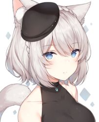  animal_ear_fluff animal_ears ayuanlv bare_shoulders beret black_hat black_shirt blue_eyes braid breasts cat_ears cat_girl cat_tail closed_mouth collarbone commentary expressionless female final_fantasy final_fantasy_xiv french_braid hat large_breasts looking_at_viewer miqo&#039;te mole mole_under_eye shirt short_hair sleeveless sleeveless_shirt solo symbol-only_commentary tail tail_raised tilted_headwear upper_body warrior_of_light_(ff14) white_hair 