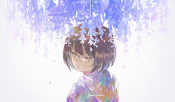  absurdres arknights bob_cut brown_hair chinese_commentary closed_eyes closed_mouth commentary eyelashes falling_leaves feather_hair female glasses highres hood hoodie leaf looking_back silence_(arknights) smile solo white_background willow zzz_(orchid-dale) 