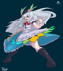  angry arm_belt arms_at_sides black_footwear blue_background blue_skirt boots character_name clenched_hand commentary_request female fighting_stance floating_hair food food-themed_hat_ornament fruit fruit_hat_ornament full_body gem grey_hair grey_shirt hat hat_ornament highres hinanawi_tenshi hokuto_no_ken holding holding_sword holding_weapon knee_boots leaf_hat_ornament long_hair m.u.g.e.n neck_ribbon open_mouth outstretched_arms peach peach_hat_ornament peach_print rainbow_gradient red_brooch red_eyes red_gemstone red_ribbon rei_(hokuto_no_ken) rekise reverse_grip ribbon shirt signature simple_background skirt sleeve_garter solo spread_legs sword sword_of_hisou touhou v-shaped_eyebrows weapon 