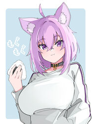  :3 ahoge alternate_costume animal_collar animal_ear_fluff animal_ears black_collar breasts cat_girl collar crossed_bangs eating female food hair_between_eyes haseneko highres hololive large_breasts light_purple_hair long_sleeves looking_at_viewer nekomata_okayu onigiri purple_eyes shirt short_hair solo upper_body virtual_youtuber white_shirt 