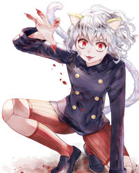  1other animal_ears blood cat_ears cat_tail claws commentary grin highres hunter_x_hunter looking_at_viewer neferpitou oerba_yun_fang other_focus red_eyes short_hair simple_background smile solo tail uzura_(piroro-foo) white_background white_hair 