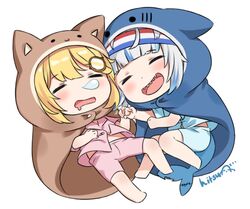  2girls :d animal_hood artist_name barefoot blonde_hair blue_cloak blue_eyes blue_shirt blue_shorts blush brown_cloak chibi cloak closed_eyes collared_shirt commentary cosplay dress_shirt drooling english_commentary fins fish_tail gawr_gura gawr_gura_(1st_costume) grey_hair hair_ornament headband himouto!_umaru-chan hitsukuya hololive hololive_english hood hood_up hooded_cloak komaru_(himouto!_umaru-chan) komaru_(himouto!_umaru-chan)_(cosplay) mouth_drool multicolored_hair multiple_girls nose_bubble open_mouth pink_shirt pink_shorts shark_hood shark_tail sharp_teeth shirt short_shorts short_sleeves shorts signature simple_background smile streaked_hair tail teeth virtual_youtuber watson_amelia white_background 