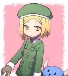  :&lt; babe_(fate) beret blonde_hair bull closed_mouth commentary_request fate/grand_order fate_(series) female flat_chest gloves green_jacket hand_on_hilt hat helping-hand jacket long_sleeves looking_at_viewer parted_bangs paul_bunyan_(fate) pink_background pocket short_hair upper_body yellow_eyes 