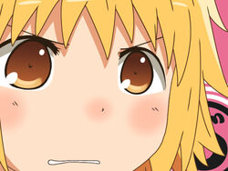  blonde_hair clenched_teeth close-up commentary_request female gunuaki gununu_(meme) haroukitei_kigurumi joshiraku meme parody parted_lips solo teeth yellow_eyes 