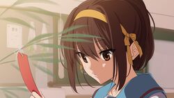  bad_id bad_twitter_id blue_sailor_collar bookmark brown_eyes brown_hair closed_mouth female furo_(harirate) hair_between_eyes hair_ribbon hairband indoors kita_high_school_uniform official_alternate_hairstyle ponytail ribbon sailor_collar school_uniform serafuku short_hair solo summer_uniform suzumiya_haruhi suzumiya_haruhi_no_yuuutsu upper_body yellow_hairband 