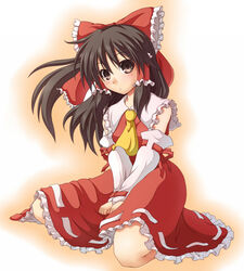  bad_id bad_pixiv_id bare_shoulders blush bow brown_eyes brown_hair detached_sleeves female hair_tubes hairbow hakurei_reimu musouzuki ponytail red_bow sitting solo touhou wariza 