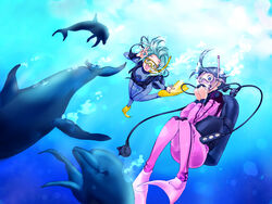  2girls :d air_bubble amanchu! black_hair blue_eyes bodysuit bubble diving_mask diving_regulator diving_suit dolphin flippers goggles green_hair highres kohinata_hikari long_hair looking_at_viewer multiple_girls ooki_futaba open_mouth scuba scuba_gear scuba_tank short_hair smile underwater wetsuit yellow_eyes yumecan_ayame 