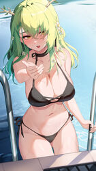  antlers bikini black_bikini black_choker blush breasts ceres_fauna choker cleavage collarbone english_commentary female flower green_hair hair_flower hair_ornament highres hololive hololive_english horns large_breasts leaf lessone mole mole_under_eye navel open_mouth pool pool_ladder solo stomach swimsuit virtual_youtuber water wet yellow_eyes 