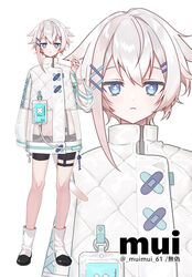  black_shorts blue_eyes boots closed_mouth commentary_request eyebrows_hidden_by_hair grey_hair hair_between_eyes hair_ornament hairclip indie_virtual_youtuber jacket long_sleeves looking_at_viewer miyoshino mui_(vtuber) official_art puffy_long_sleeves puffy_sleeves see-through short_shorts shorts simple_background sleeves_past_wrists standing twitter_username virtual_youtuber white_background white_footwear white_jacket x_hair_ornament zoom_layer 