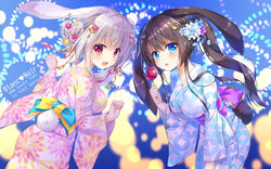  2girls :d :o ameto_yuki animal_ears artist_name blanc_(ameto_yuki) blue_eyes blue_flower blush breasts brown_hair candy_apple character_name commentary_request crescent crescent_hair_ornament floppy_ears floral_print flower food grey_hair hair_between_eyes hair_flower hair_ornament hand_up hands_up holding holding_food japanese_clothes kimono long_hair long_sleeves looking_at_viewer looking_back medium_breasts multiple_girls noir_(ameto_yuki) obi open_mouth original pink_kimono print_kimono rabbit_ears rabbit_girl rabbit_tail red_eyes sash sidelocks smile summer_festival tail very_long_hair white_flower white_kimono wide_sleeves yukata 