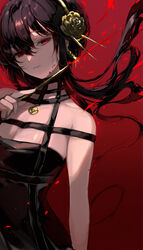  black_dress black_hair blood blood_on_weapon breasts closed_mouth commentary dress earrings female flower gold_earrings gold_hairband gradient_background hair_between_eyes hair_flower hair_ornament hairband holding holding_weapon hyatsu jewelry long_hair looking_at_viewer medium_breasts red_background red_eyes red_theme rose sleeveless sleeveless_dress solo spy_x_family weapon yor_briar 