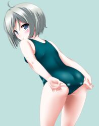  adjusting_clothes adjusting_swimsuit ahoge ass bare_arms bare_shoulders blue_eyes blush closed_mouth commentary_request female fingernails green_background green_one-piece_swimsuit grey_hair hair_between_eyes highres kaze_makase leaning_forward looking_at_viewer looking_back one-piece_swimsuit original school_swimsuit short_hair simple_background solo swimsuit 