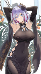  alternate_costume armpits arms_up bare_shoulders black_dress black_gloves blue_eyes blush breasts catsmoon cleavage closed_mouth colored_inner_hair covered_navel dress elbow_gloves female gloves grey_hair hair_ornament highres honkai:_star_rail honkai_(series) large_breasts multicolored_hair purple_hair short_hair smile solo topaz_(honkai:_star_rail) 