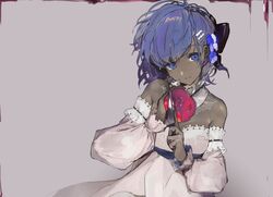  apple blue_eyes blue_hair closed_mouth colored_skin dark-skinned_female dark_skin detached_sleeves dress fate/grand_order fate_(series) female flower food fruit grey_background grey_skin hair_flower hair_ornament hairclip hassan_of_serenity_(fate) hassan_of_serenity_(lostroom_outfit)_(fate) highres holding holding_food holding_fruit holding_knife knife looking_at_viewer poison_apple short_hair simple_background solo upper_body very_dark_skin white_dress white_sleeves yorurokujuu 