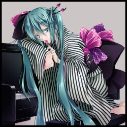  bad_id bad_pixiv_id candy commentary_request drugstore04 female food hatsune_miku instrument japanese_clothes kimono lollipop long_hair obi photoshop_(medium) piano sash solo striped vertical_stripes very_long_hair vocaloid 