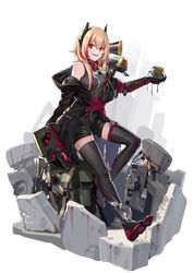  banana_(girls&#039;_frontline) bare_shoulders blonde_hair boots commentary core_(girls&#039;_frontline) cyclops_(girls&#039;_frontline) female girls&#039;_frontline grin headgear highres jacket kcco_(girls&#039;_frontline) looking_at_viewer m4_sopmod_ii_(girls&#039;_frontline) m4_sopmod_ii_(mod3)_(girls&#039;_frontline) mechanical_arms megaphone multicolored_hair non-humanoid_robot off_shoulder red_eyes red_hair robot ruins shorts single_mechanical_arm smile streaked_hair thigh_boots thighhighs white_background xiaozilongjiang 