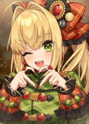  ;d blonde_hair blush bow breasts commentary_request fate/extra fate_(series) female green_eyes green_shirt hair_between_eyes hairbow hands_up heart heart_hands karokuchitose long_hair long_sleeves medium_breasts nero_claudius_(fate) nero_claudius_(fate/extra) nero_claudius_(lostroom_outfit)_(fate) official_alternate_costume one_eye_closed open_mouth plaid plaid_bow plaid_shirt ponytail red_bow shirt smile solo upper_body 