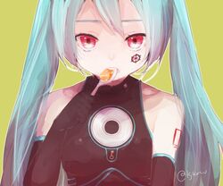  aqua_hair bare_shoulders black_gloves black_shirt black_sleeves cd commentary eating elbow_gloves facial_tattoo female gears gloves green_background hatsune_miku holding holding_spoon key lady-ichiko long_hair looking_at_viewer open_mouth red_eyes sadistic_music_factory_(vocaloid) shirt shoulder_tattoo solo spoon tattoo twintails twitter_username vocaloid 