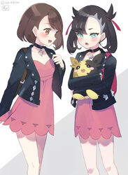  2girls :d absurdres aqua_eyes asymmetrical_bangs backpack bag black_choker black_hair black_jacket blush brown_eyes brown_hair chibirisu choker collarbone commentary_request cosplay dress earrings gloria_(pokemon) grey_background highres jacket jewelry long_sleeves marnie_(pokemon) marnie_(pokemon)_(cosplay) medium_hair morpeko morpeko_(full) multiple_girls oomori_(kswmr) open_clothes open_jacket open_mouth pink_dress pokemon pokemon_(creature) pokemon_swsh sleeves_past_wrists smile stud_earrings twintails twitter_username two-tone_background white_background 