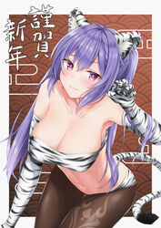  akira_(sayo_dayoo) animal_ears animal_print bare_shoulders black_pantyhose blush breasts cleavage closed_mouth collarbone commentary elbow_gloves female genshin_impact gloves hand_up highres keqing_(genshin_impact) large_breasts long_hair looking_at_viewer navel pantyhose purple_eyes purple_hair solo tail tiger_ears tiger_print tiger_tail translated 