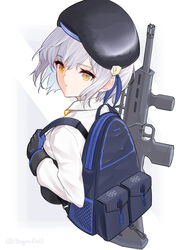  assault_rifle backpack bag beret black_gloves blue_hair closed_mouth female girls&#039;_frontline gloves gun hat highres ingerdoll light_blue_hair looking_at_viewer over_shoulder rifle shirt short_hair simple_background six12 six12_(girls&#039;_frontline) solo twitter_username upper_body weapon weapon_over_shoulder white_shirt yellow_eyes 