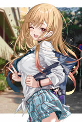  blonde_hair blush breasts collared_shirt commentary dress_shirt female highres kitagawa_marin large_breasts long_hair long_sleeves looking_at_viewer nikaidou_shion one_eye_closed open_mouth red_eyes school_uniform shino_(eefy) shirt skirt smile solo sono_bisque_doll_wa_koi_wo_suru symbol-only_commentary white_shirt 