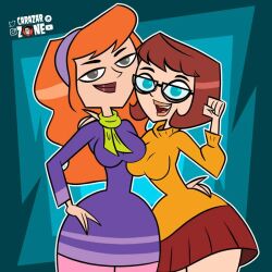  2girls ally_(disventure_camp) cosplay daphne_blake_(mystery_incorporated) disventure_camp hand_on_hip medium_breasts odd_nation_cartoons orange_hair orange_shirt purple_shirt red_skirt scooby-doo tess_(disventure_camp) velma_dinkley_(cosplay) 