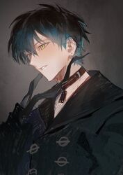  1boy 9s_(nier:automata) 9s_(nier:automata)_(cosplay) black_hair black_jacket blue_hair blush brown_choker chinese_commentary choker cosplay gradient_hair hair_behind_ear highres holding_blindfold ike_eveland jacket kukuish looking_ahead male_focus multicolored_hair nier:automata nier_(series) nijisanji nijisanji_en parted_lips smile solo upper_body virtual_youtuber 