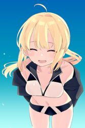  &gt;_&lt; 87banana :d ahoge arms_behind_back artoria_pendragon_(fate) artoria_pendragon_(swimsuit_archer)_(fate) black_buruma black_jacket blonde_hair blush breasts buruma commentary fate/grand_order fate_(series) female jacket leaning_forward long_bangs looking_at_viewer navel open_clothes open_jacket open_mouth ponytail sidelocks smile symbol-only_commentary xd 