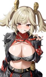  black_skirt blonde_hair blush breasts burnice_white cleavage female grin highres hiroki_(hirokiart) large_breasts looking_at_viewer midriff red_eyes short_hair simple_background skirt smile solo stomach two_side_up white_background zenless_zone_zero 