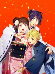  2boys bento blonde_hair blue_eyes blue_kimono brown_hair commentary_request cowboy_shot eating female floral_print grey_hakama hair_ornament hair_ribbon hakama hakama_skirt highres iki_hiyori ituki_kuniharu japanese_clothes kimono looking_at_viewer multiple_boys noragami one_eye_closed open_mouth orange_background orange_eyes partial_commentary pink_eyes pink_kimono purple_hair ribbon sidelocks skirt standing w white_ribbon yato_(noragami) yukata yukine_(noragami) 